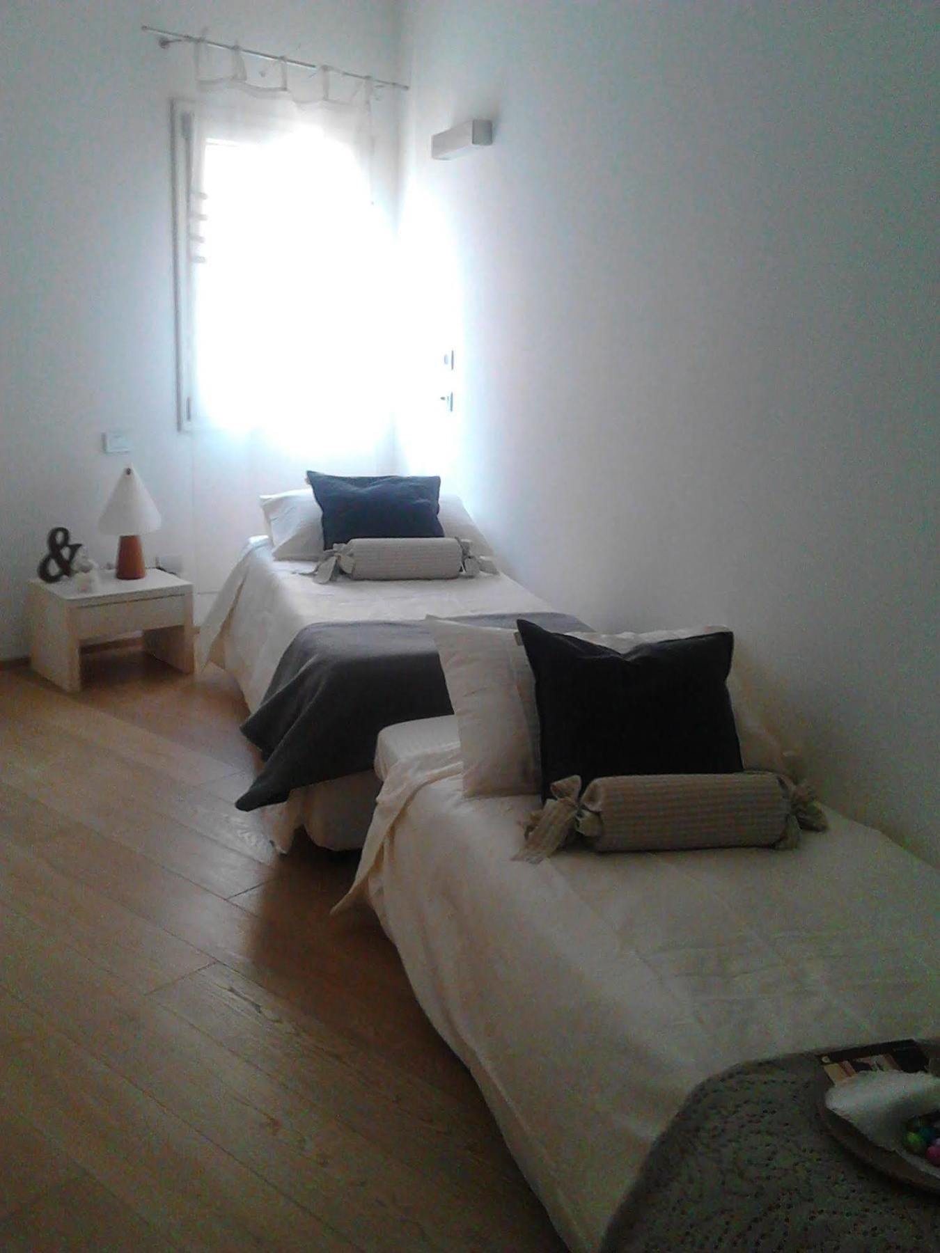 Emilia Suite Модена Экстерьер фото